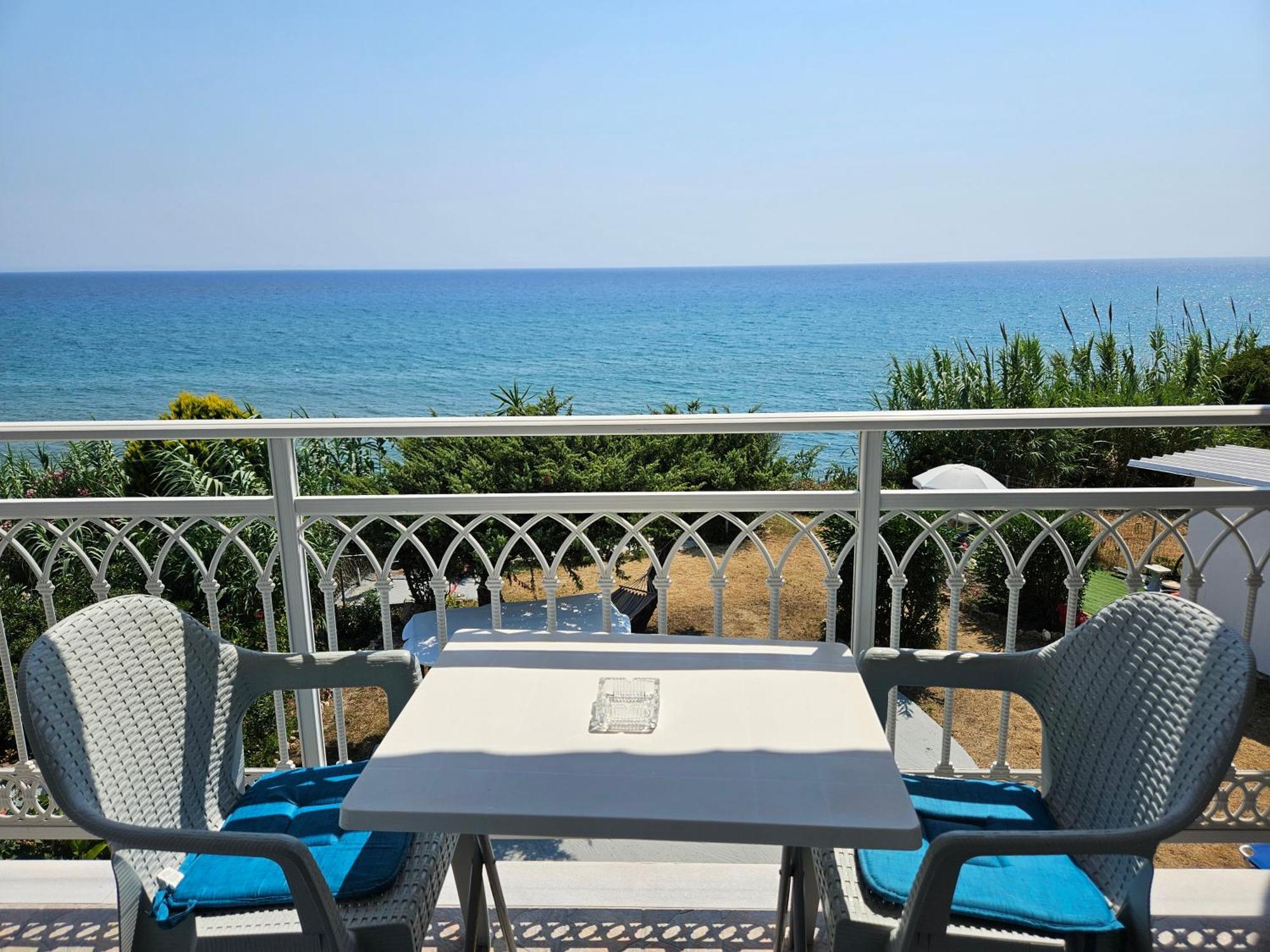 Leta Apartments آغيوس غيوريوس المظهر الخارجي الصورة
